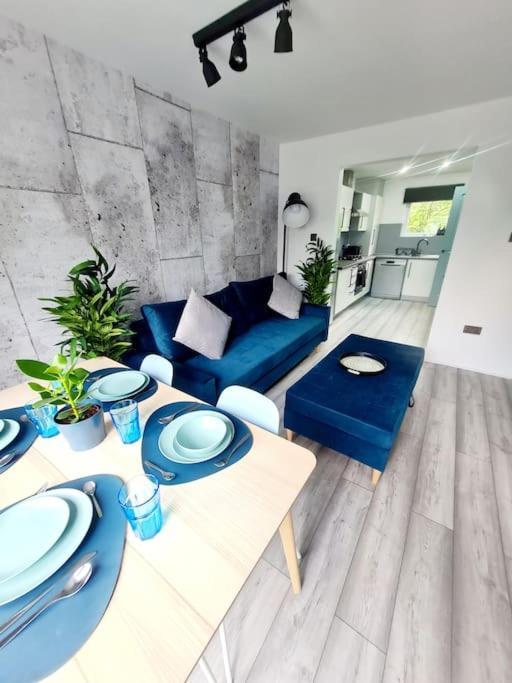 Spacious 5Bed House, Free Parking, No Party ! Glasgow Exterior foto